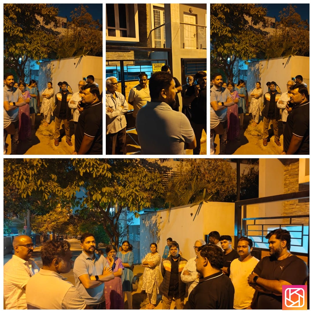 ShanthaOf's tweet photo. ಬೆಂಗಳೂರು ದಕ್ಷಿಣ ವಿಧಾನಸಭಾ ಕ್ಷೇತ್ರದ ಜನಪ್ರಿಯ ಶಾಸಕರಾದ ಸನ್ಮಾನ್ಯ ಶ್ರೀ. ಎಂ. ಕೃಷ್ಣಪ್ಪ ರವರ ಆದೇಶದಂತೆ ಮಾಜಿ  ಪಂಚಾಯತ್ ಸದಸ್ಯರಾದ ಶ್ರೀ. ವಿ. ಬಾಬು ರವರು ಪರಪ್ಪನ ಅಗ್ರಹಾರ ಗ್ರಾಮ ವ್ಯಾಪ್ತಿಯ ವೈಷ್ಣವಿ ಲೇಔಟ್ ನ ನಿವಾಸಿಗಳೊಂದಿಗೆ ಸೌಹಾರ್ದ ಭೇಟಿ ಮಾಡಿ ಕುಂದುಕೊರತೆಗಳನ್ನು ಕೇಳಿ ತುರ್ತಾಗಿ ಸಮಸ್ಯ��� ಬಗೆಹರಿಸುವ ವಿಶ್ವಾಸ ತಿಳಿಸಿದರು. https://t.co/9vsi4JhF2c