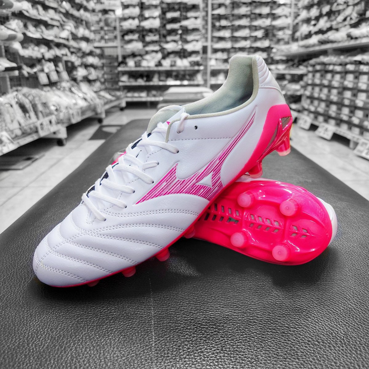 モナルシーダ ネオ 3 エリート　BLAZING FLAIR PACK　28.0 mizuno 『BLAZING FLAIR PACK』 モナルシーダ NEO3 PRO 入荷しました