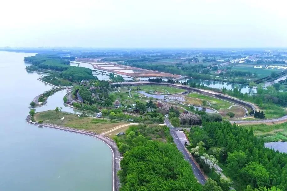 DiscoverHongze's tweet photo. In Hongze, spring has a taste all its own: savory lake snails and the fresh lake breeze. 🌊
Taste the freshness of spring, feast your eyes on the lake views—this is the season to visit Hongze. 🐚💛
#WanderingHongze #TasteOfHongze #SpringInHongze https://t.co/sTweW6s7AE
