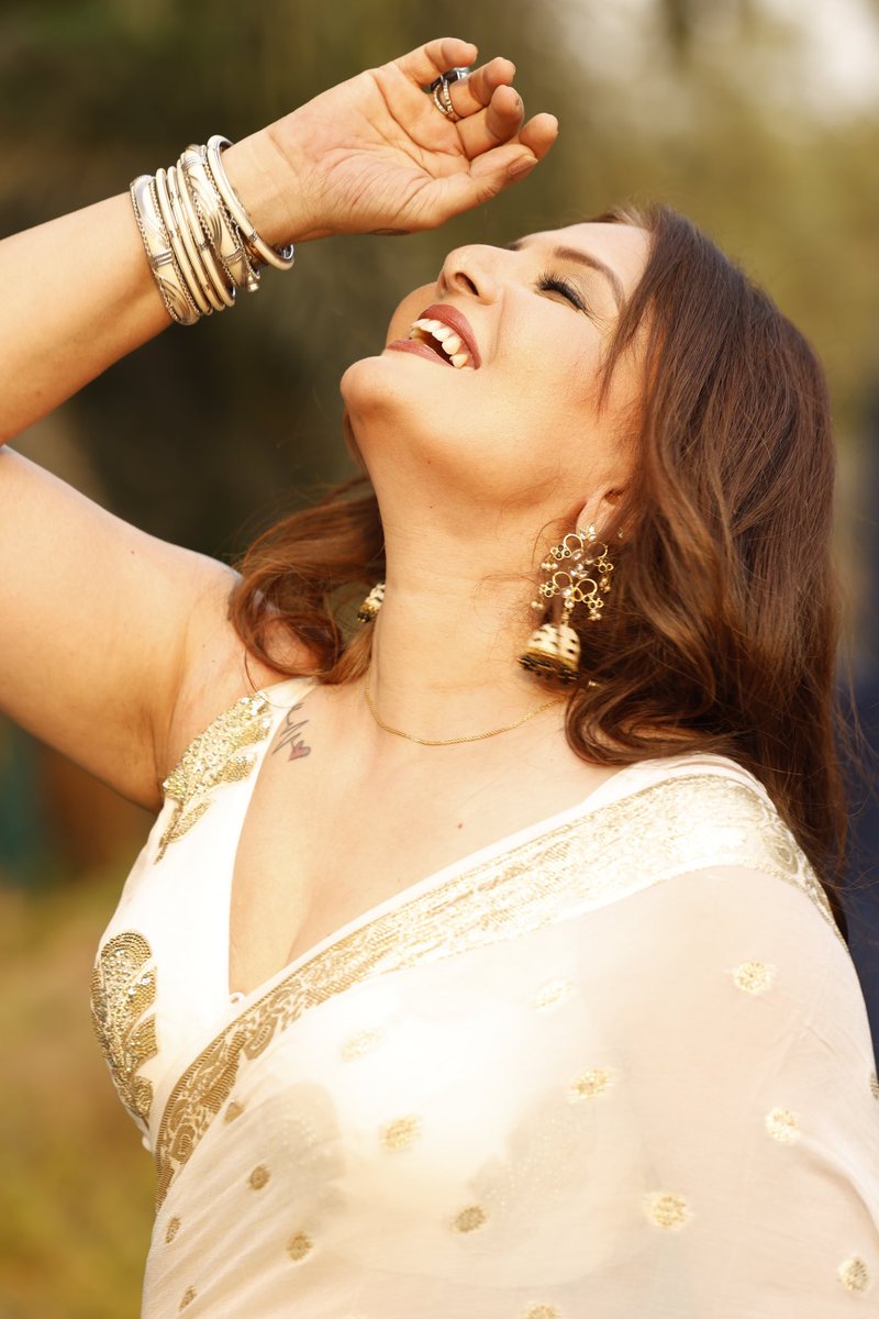 Deepshikha_N's tweet photo. Blessed. Photo shoot at “Deeps riverside Banglow “ #wada  #photography @bbhupi https://t.co/zWgBaLQmSG