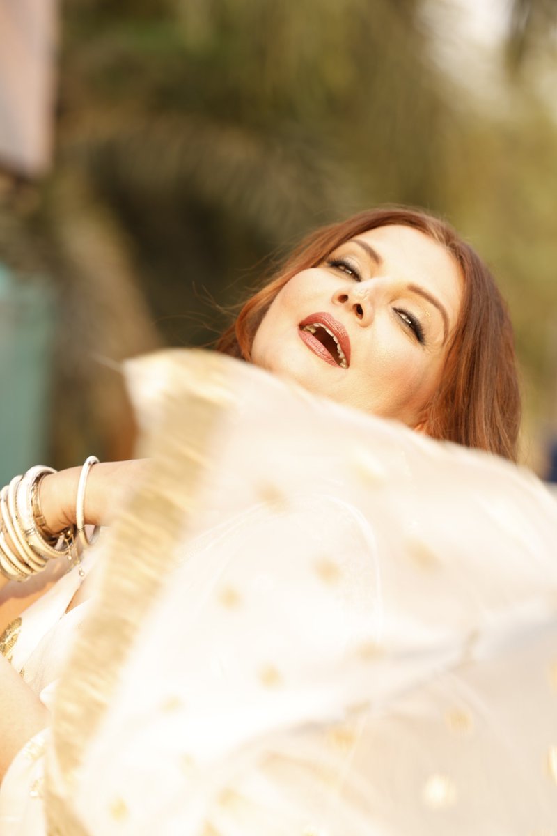Deepshikha_N's tweet photo. Blessed. Photo shoot at “Deeps riverside Banglow “ #wada  #photography @bbhupi https://t.co/zWgBaLQmSG
