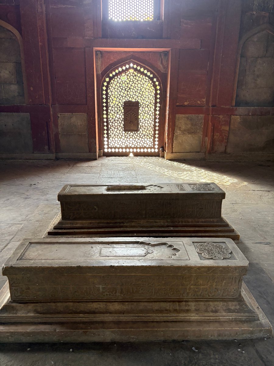 Ira Mukhoty tweet media