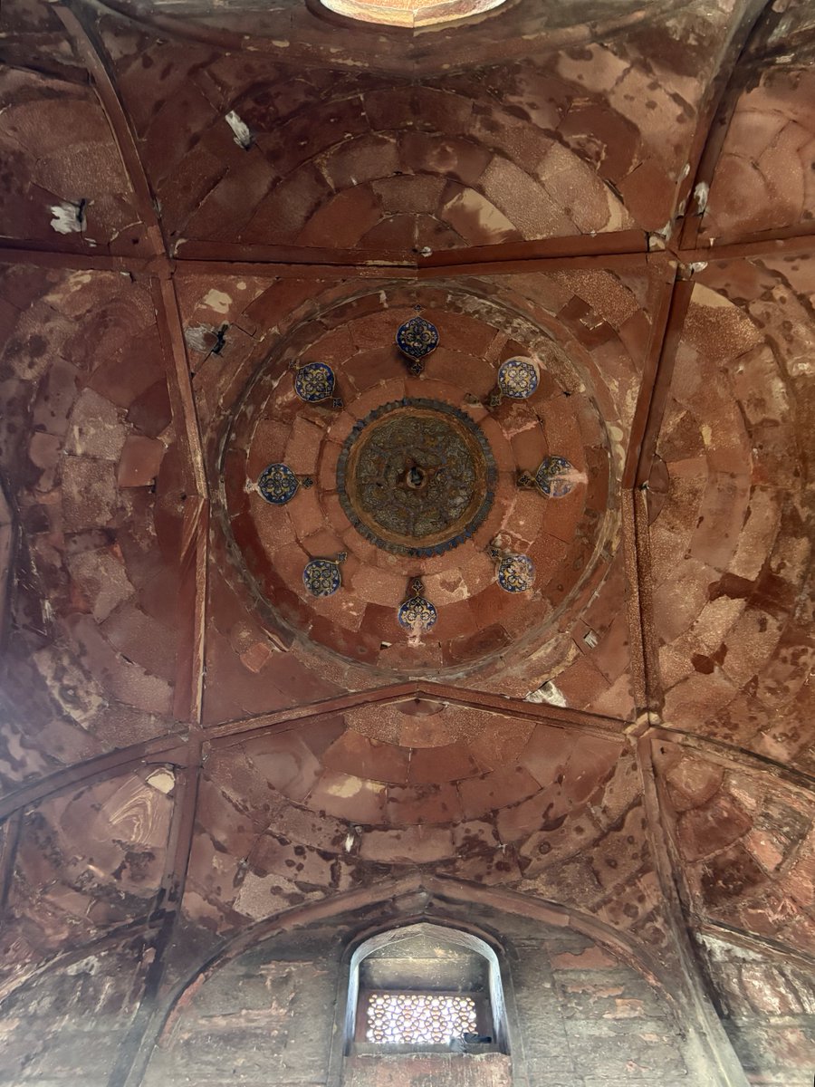 Ira Mukhoty tweet media