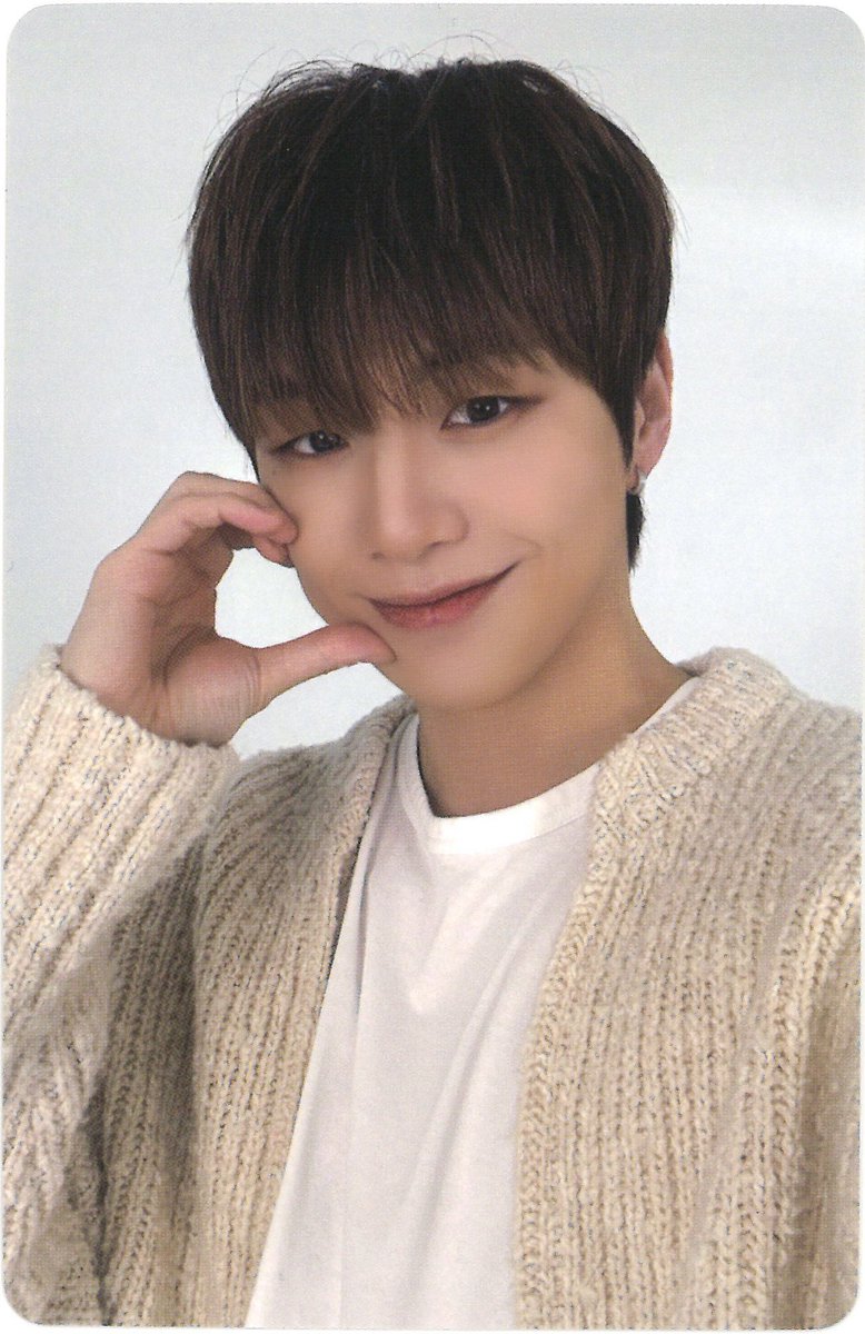 더마젼시 x 강다니엘 포토카드 증정 이벤트 
미공개 포카 3종 스캔본

💙🐶🤍

#강다니엘 #KANGDANIEL #姜丹尼尔