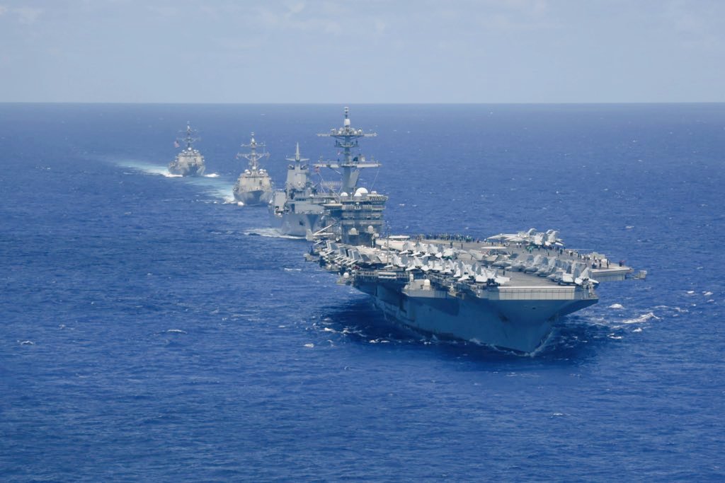 Rizvi313X's tweet image. 🚨 BREAKING:
🇺🇸🇮🇷 ईरान ने कहा USS Abraham Lincoln को निशाना बनाया गया⚡

IRGC के मुताबिक मिसाइल और ड्रोन हमले के बाद विमानवाहक पोत को भारी नुकसान हुआ 💥

अमेरिका की तरफ से अभी कोई पुष्टि नहीं हुई 🛑
और हमेशा की तरह अमेरिका मानेगा नहीं

#IranWar‌ #Dajjal #Netenyahu #TrumpsWar