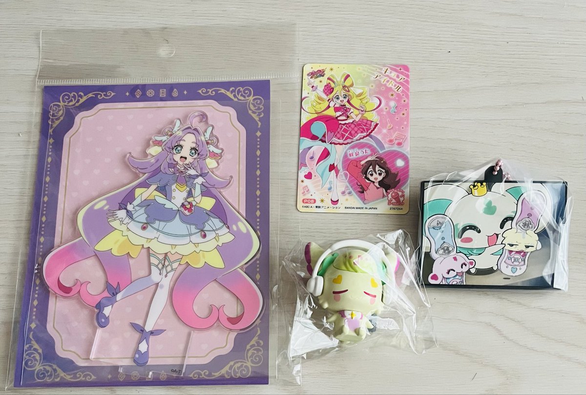 cat_20150501's tweet photo. 友達と遊びに行ったらくじキャッチャーを見つけ景品の中にプリキュアがあったので挑戦してきた。何度か挑戦したらゲットできた。 https://t.co/jY4H1aOiHp