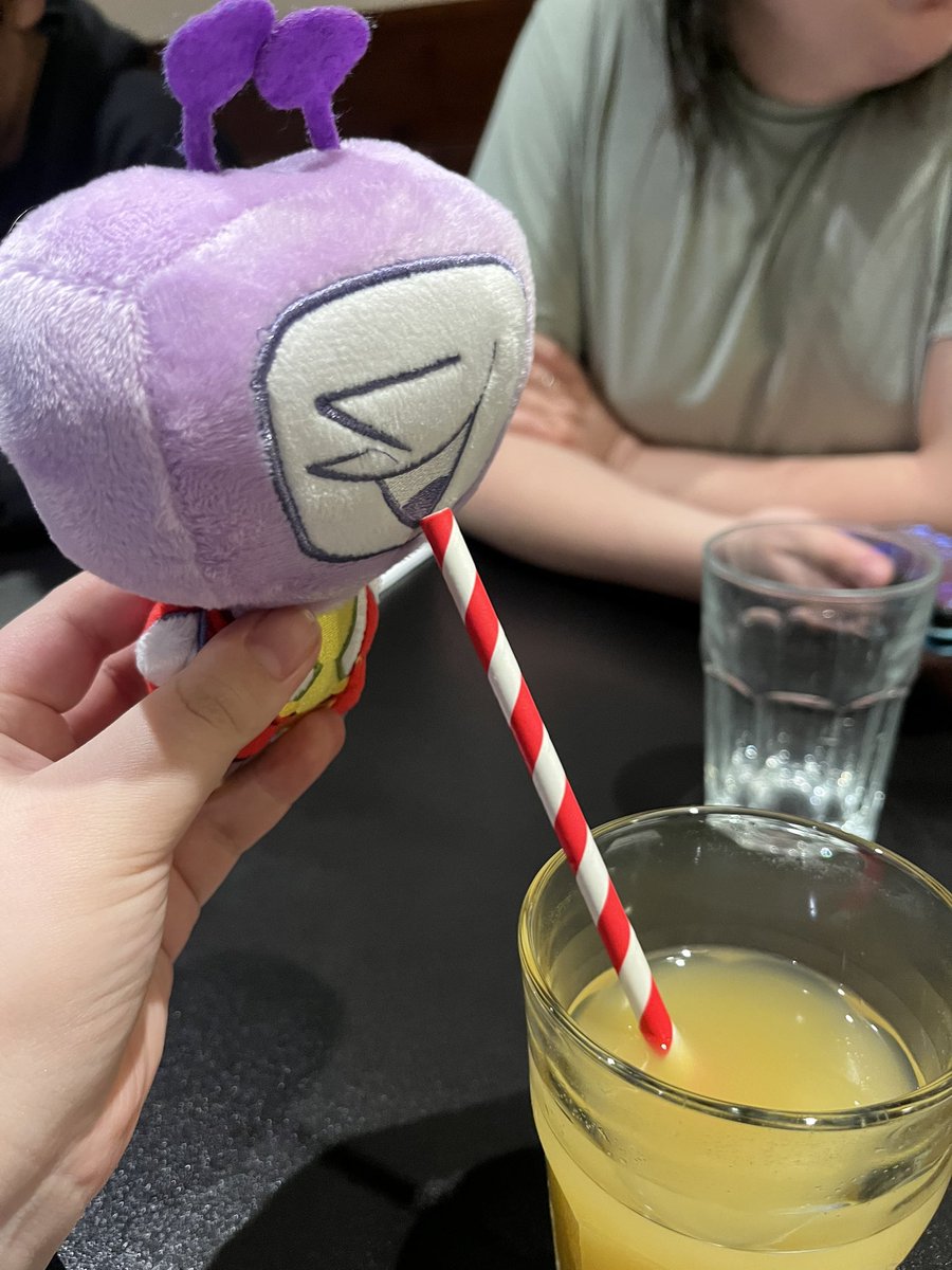 SweetheartOMRI's tweet photo. Tenna’s day out #Deltarune https://t.co/Nk0pruuoYM