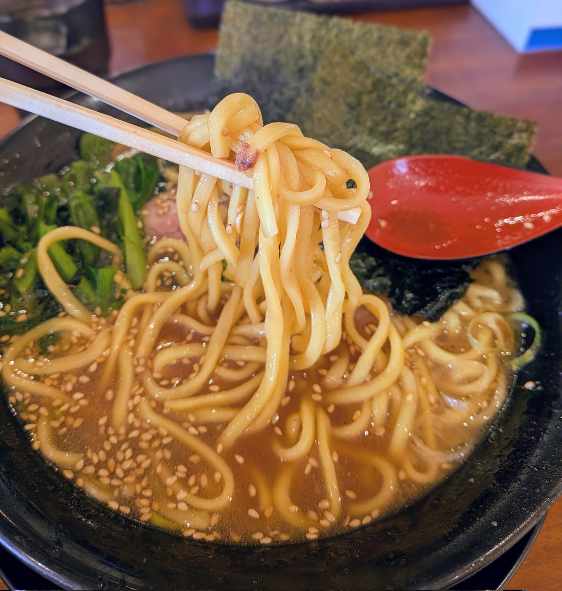 🌥️ランチ🍙　上総家🍜
ラーメン中盛
ショウガ🫚ゴマたっぷり‼️
久しぶりの上総家に満足👍️
