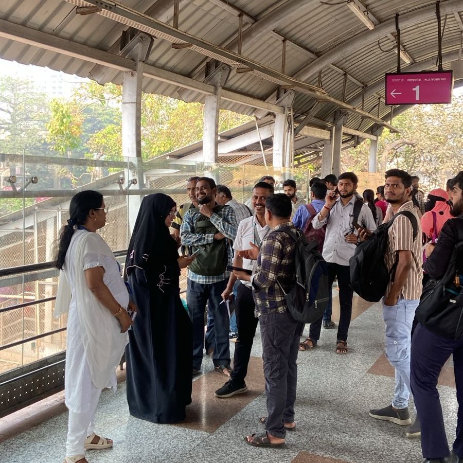 Sr DCM Mumbai CR tweet media