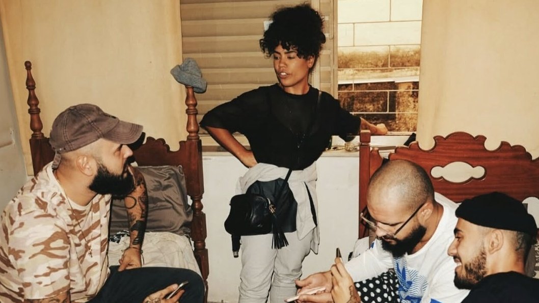 OUVE MUITO! tweet media