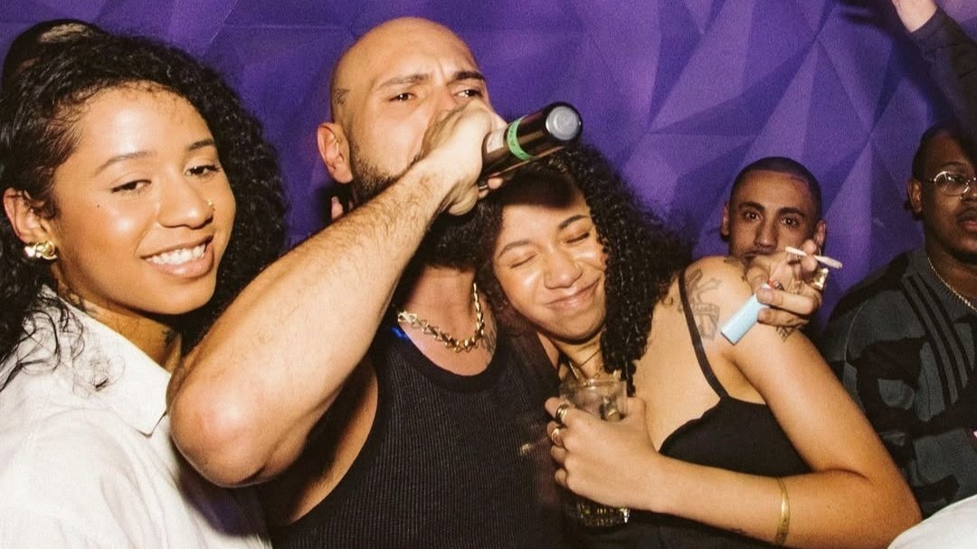 OUVE MUITO! tweet media