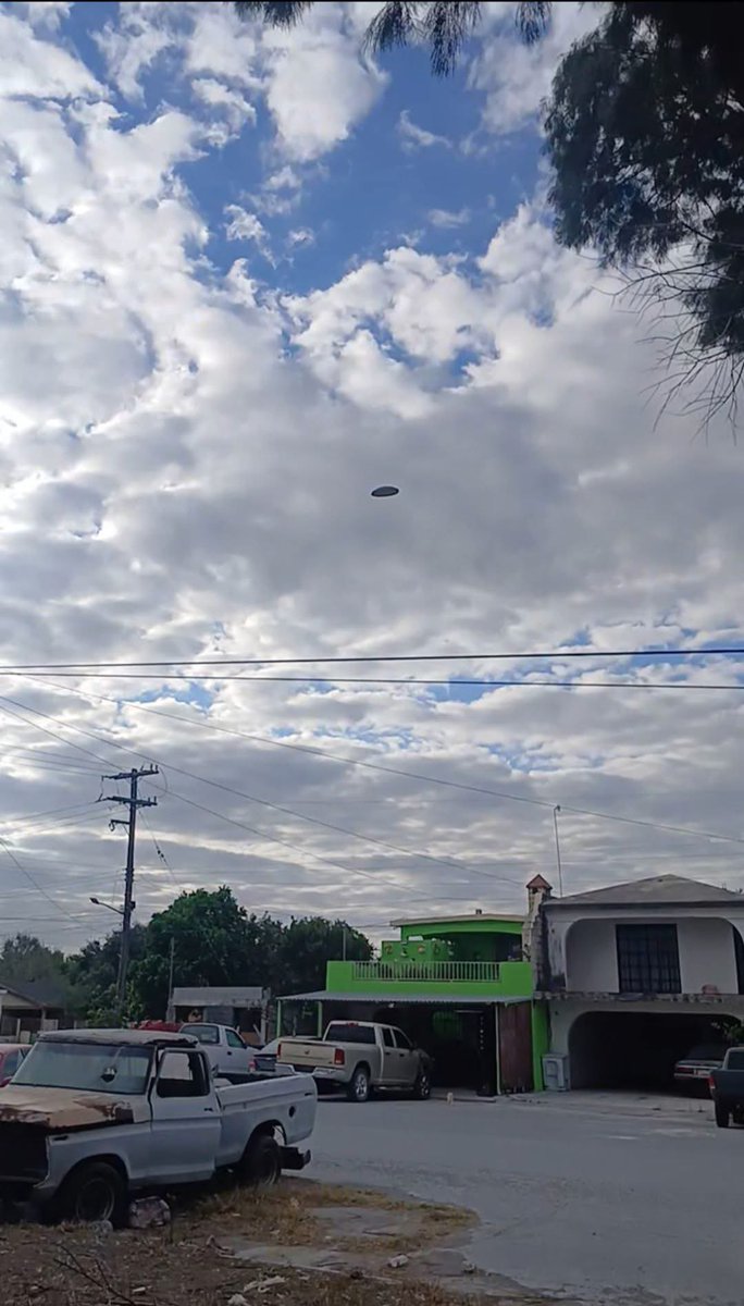 UFO di Valle Hermoso, Tamaulipas, Meksiko
[12 Maret 2026]

📸 oleh: Juanito Juan