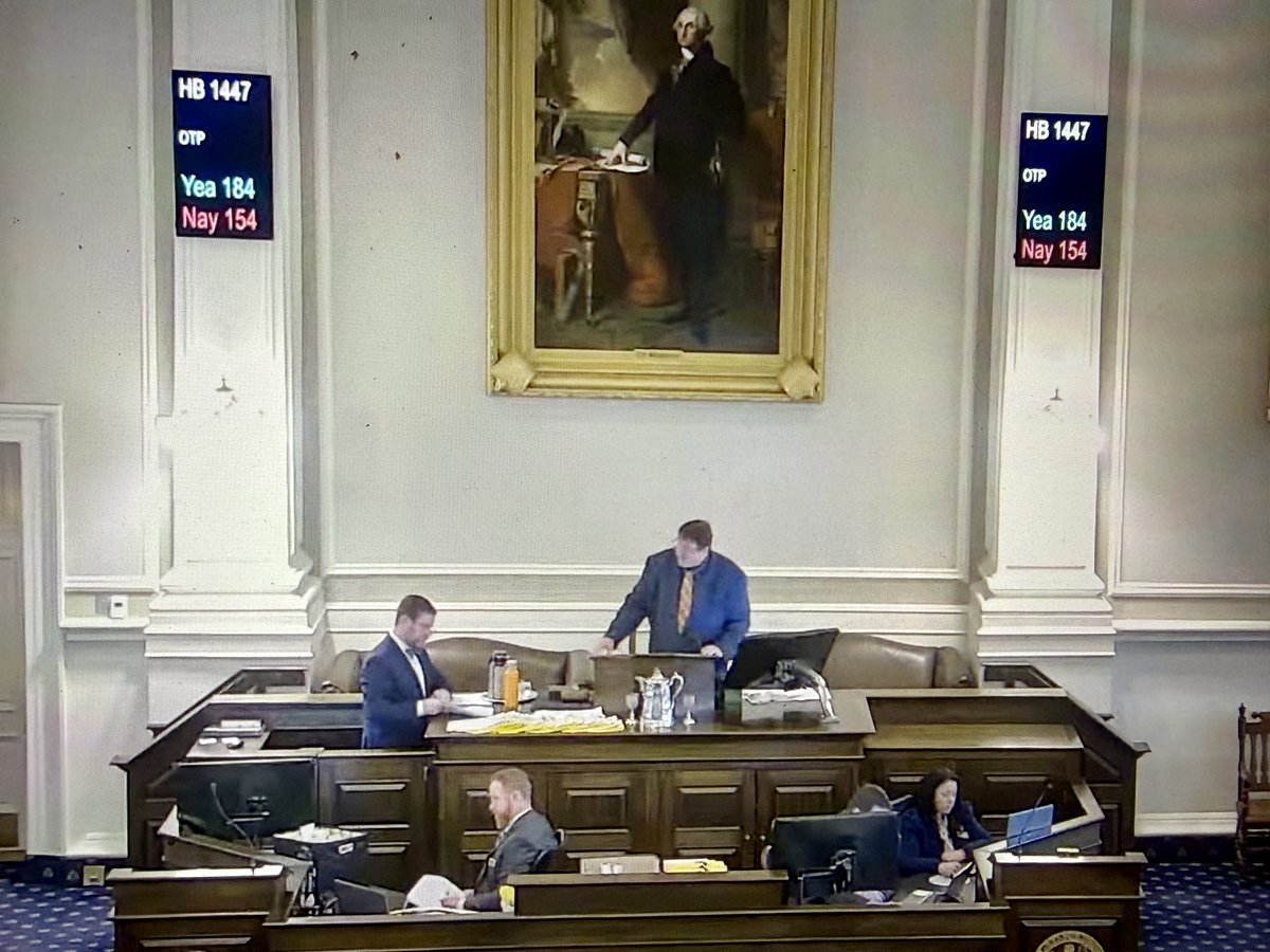 Lisa Mazur tweet media