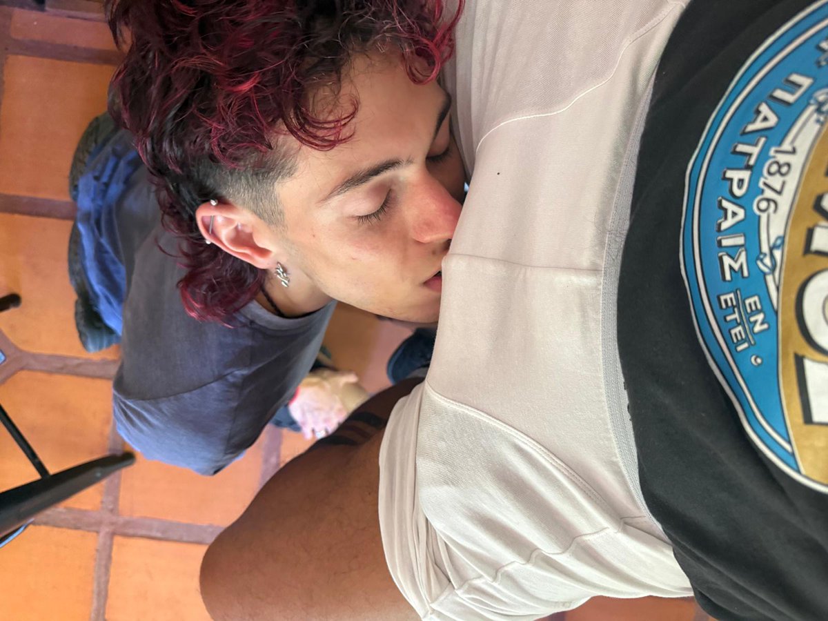 LbLadyboy's tweet photo. Getting his cock ready to be sucked. https://t.co/lI1t3gNEU1
