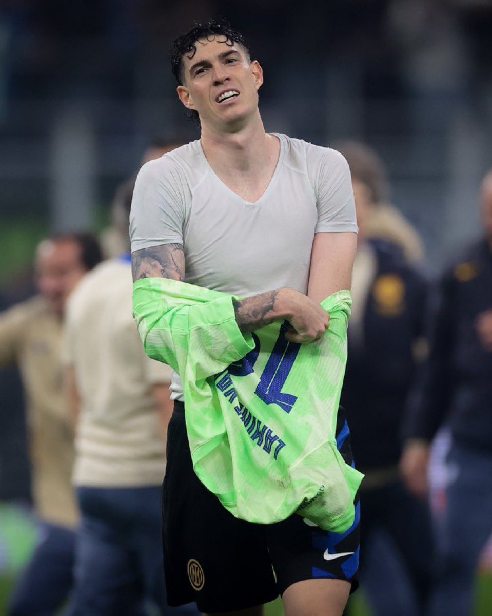 نايف tweet media