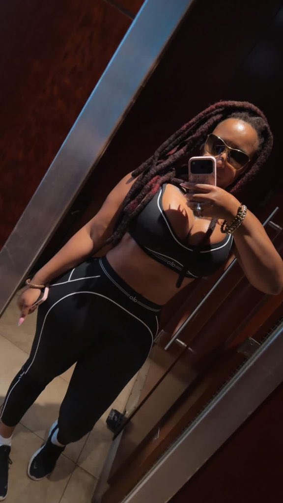 DanielleJe36431's tweet photo. One thing bout me I ain’t nobody broke ass ex 🤣🤣🤣 https://t.co/c6MAkFOvwp