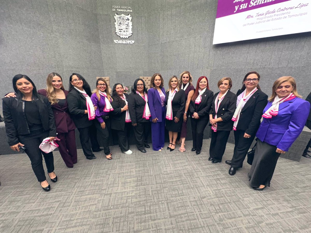 gelqurent's tweet photo. 🟣 #8M
En el marco del Día de la Mujer, en la Conferencia de la Presidenta del @PJTamaulipasMx con colegas y amigas.
Ese poker gana a quintilla 😉
#ExConsejerasElectorales
#IETAM #Tamaulipas
@taniacontl @gelqurent
@NOHEMIARGELLOS1 @Frida_Lego
@amprovic1 #Amprovic #Amprac https://t.co/8VNZHOM8kc