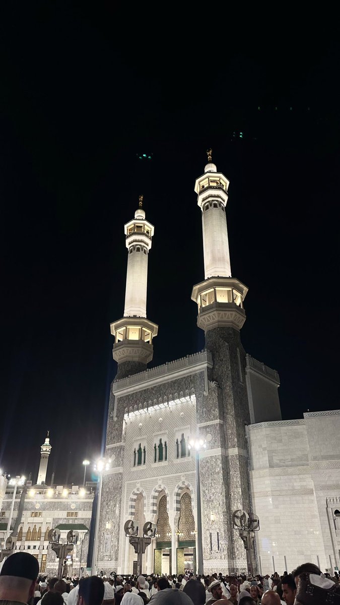 HI____98's tweet photo. إلهي جُد لنا بالعفوِ إنَّا 
على أبوابِ عَفوِكَ طامِعينا

فأنتَ الله، تغفرُ ثُمَّ تَعفو
وَ تَقبلُ إنْ أتَينا تائبينا https://t.co/Hg3ID6gDFt