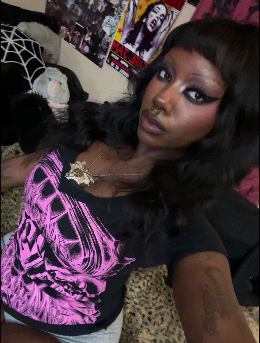 blkgothh03 tweet media