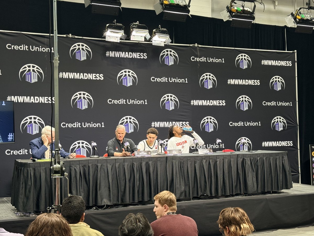 jdwicker's tweet photo. Moving on to Friday night!  Proud of ⁦@Aztec_MBB⁩ for finding a way to win tonight!  Need Aztec Nation in Vegas tomorrow night! #GoAztecs https://t.co/v5RpkytrFP