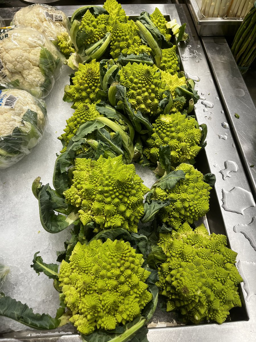 OddCharacter's tweet photo. I’ll pass….🥦🥒🥕🍆 https://t.co/Dnci4vRml6