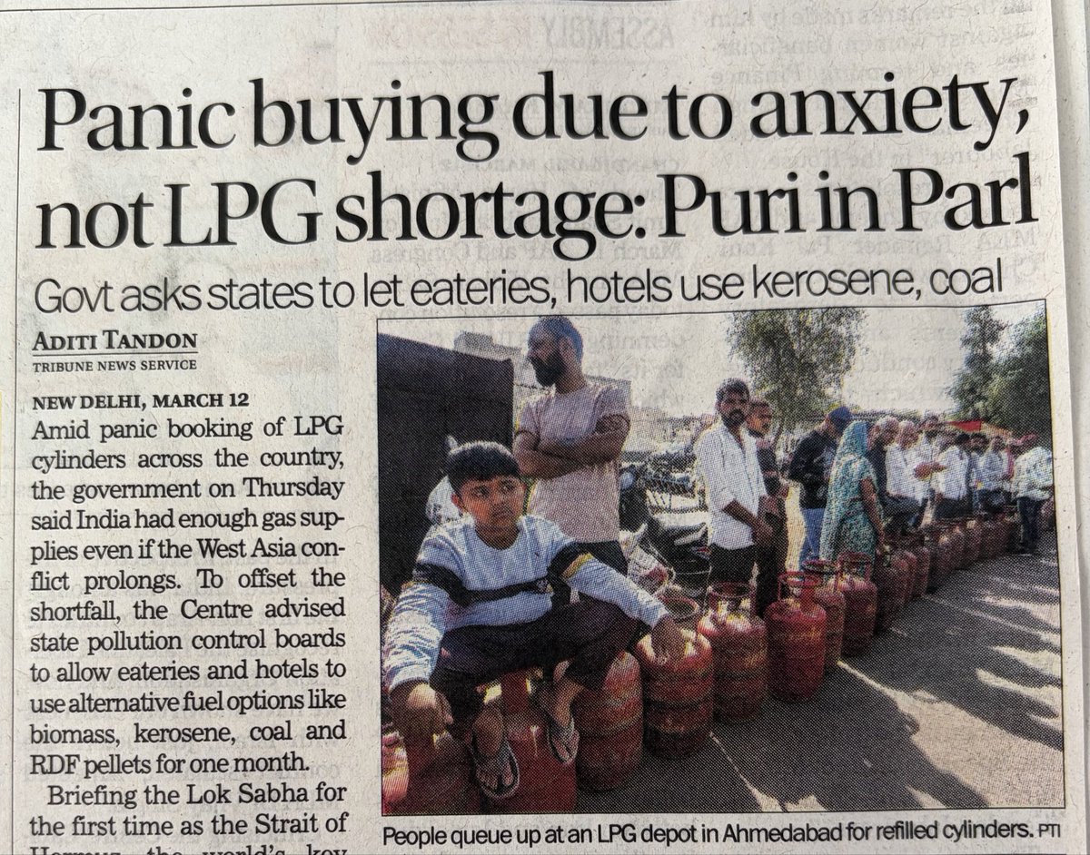 anuvratgupta's tweet photo. @HPCL @HPIndia @IndianOilcl I booked LPG cylinder on 07.03.26 HP and Indane, home delivery in Khanna City
But not delivered till date, almost 6 days passed @iashimanshujain as per delivery boys, bookings of 2nd still pending.
Please check https://t.co/3Keh8tm67D