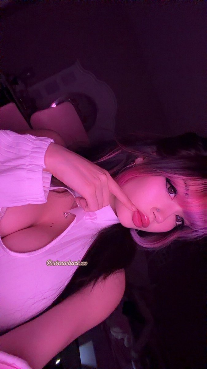 strawbarizz tweet media