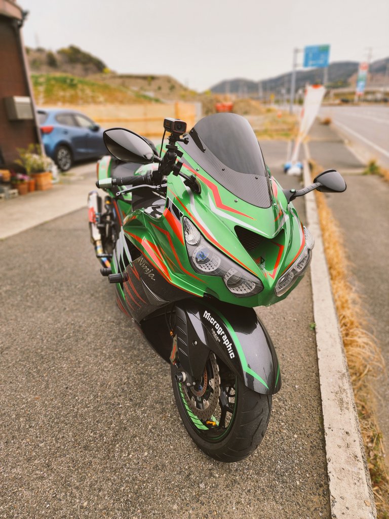 DM44074871's tweet photo. 昼食べて、帰る😁
#ZX14R 
#BEATUS https://t.co/wRm3sNwRW0