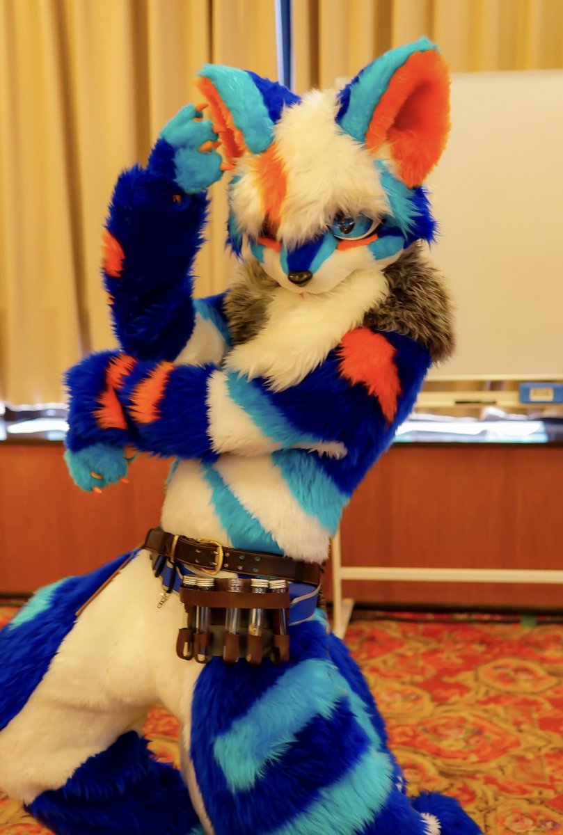 最近絵でフォローした方エ〜
僕のキャラです
休日は趣味でねこをしています