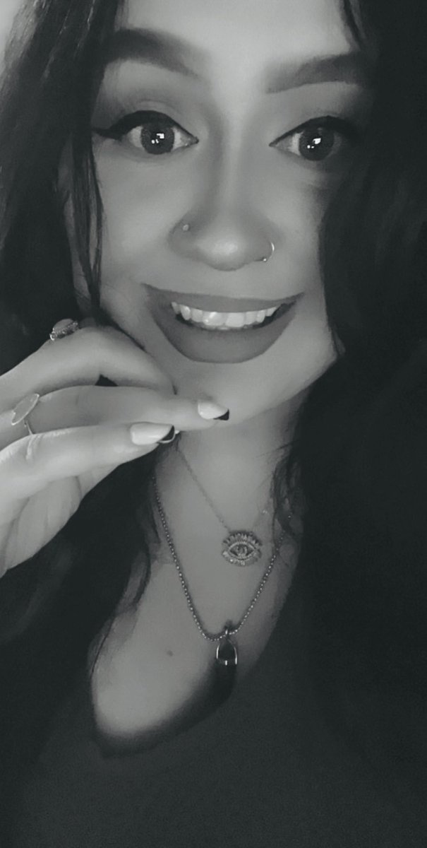 LaPistolaDulce's tweet photo. Show me your favorite black &amp; white pic 
Will always be these 2 https://t.co/K8QEhjm4m2