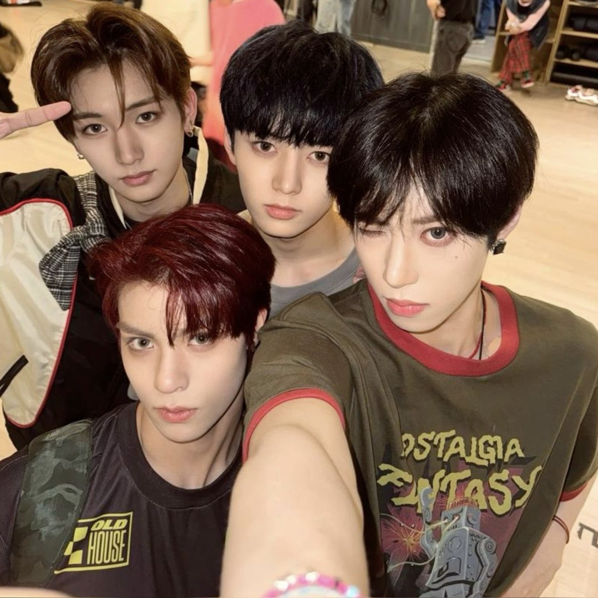 fivetrillionn's tweet photo. 훌쩍 커버렸어
함께 한 기억처럼~ https://t.co/hPMs4pGxbw