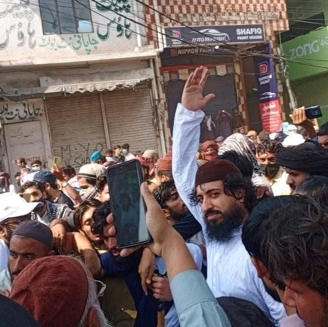 میری جان بھی لبیک کے لئے 
میرا مال بھی لبیک کے لئے
میرا خون بھی لبیک کے لئے 
♥️🙌🏻⚔️🙌🏻♥️
#سعدرضوی_کوسامنےلاؤ