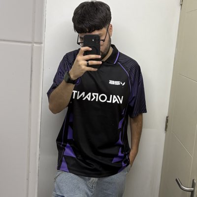 IOr1gins's tweet photo. #NuevaFotoDePerfil https://t.co/iPgIqWmOTk