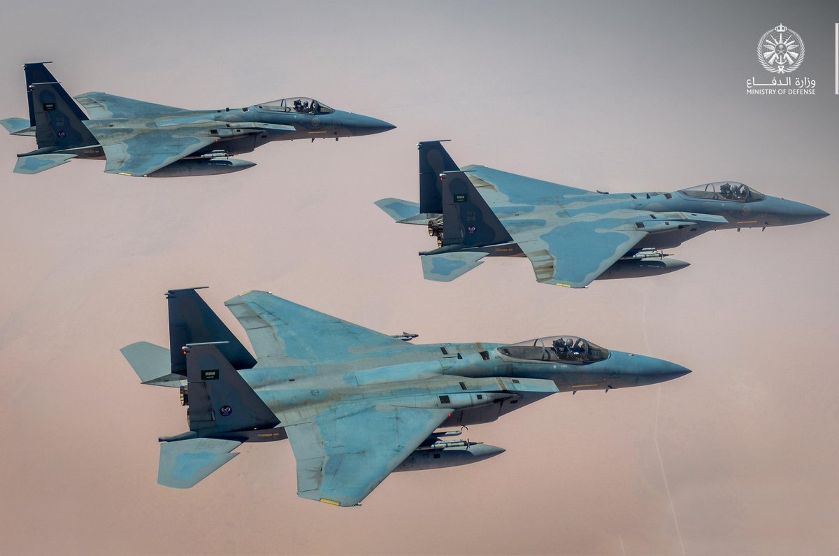 🚨🚨🚨 الدفاع السعودية  🇸🇦 تعترض ٤٧ طائرة مسيرة في ٤ ساعات 🦅🇸🇦

جهد عظيم لحماية وطن عظيم