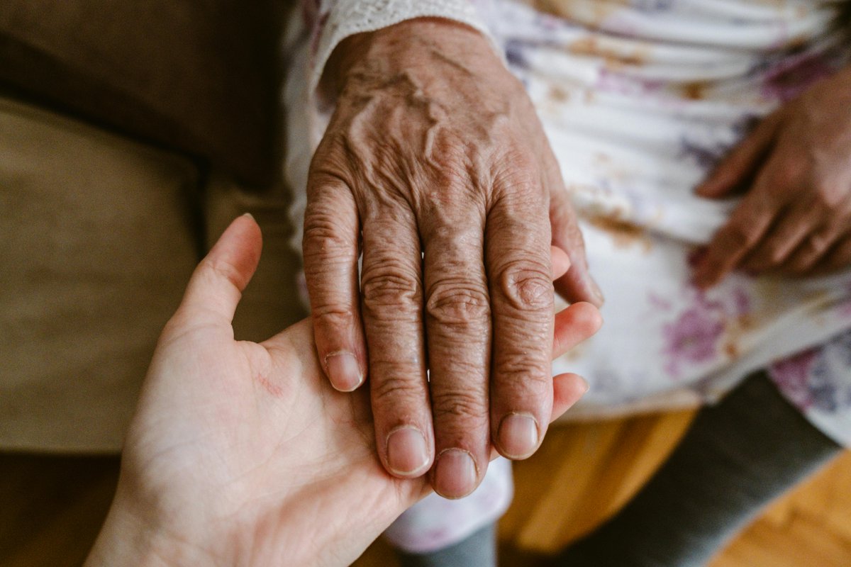 At FDR Centre, we believe elder care is about empowering the elder's voice and respecting their choices. Keeping autonomy at the centre ensures they remain in control of their care and decisions.

Learn more: fdrc.co.nz/elder-care-med…

#FDRCentre #ElderCare #ADR