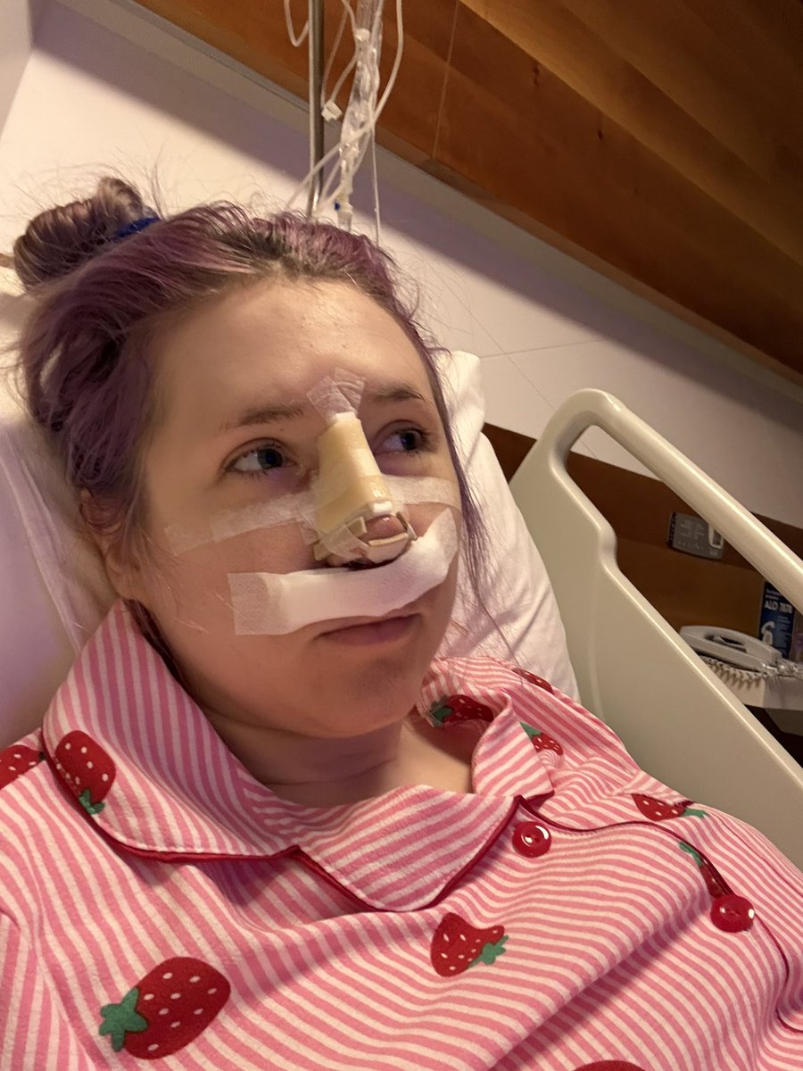 Phoefi on Twitch tweet media