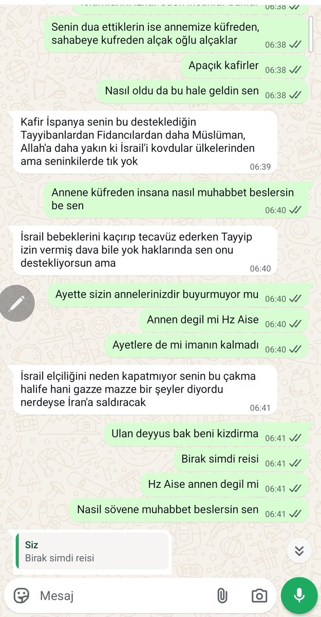 Şok icindeyim. Yıllardır ümmeti konuştuğum, yol yürümeyi konuştuğum adam... Sadece bir kusuru vardı, o da Tayyip Erdoğan hakkında ileri geri konuşması. Aklı başına gelir diye sabrediyordum.3-4 ay görüşmedik, ne hale geldiğine bakın. Reis hakkında konuşurken dikkatli olun...