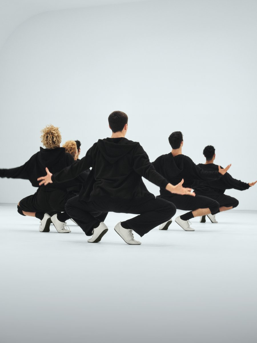 Gap Japan tweet media