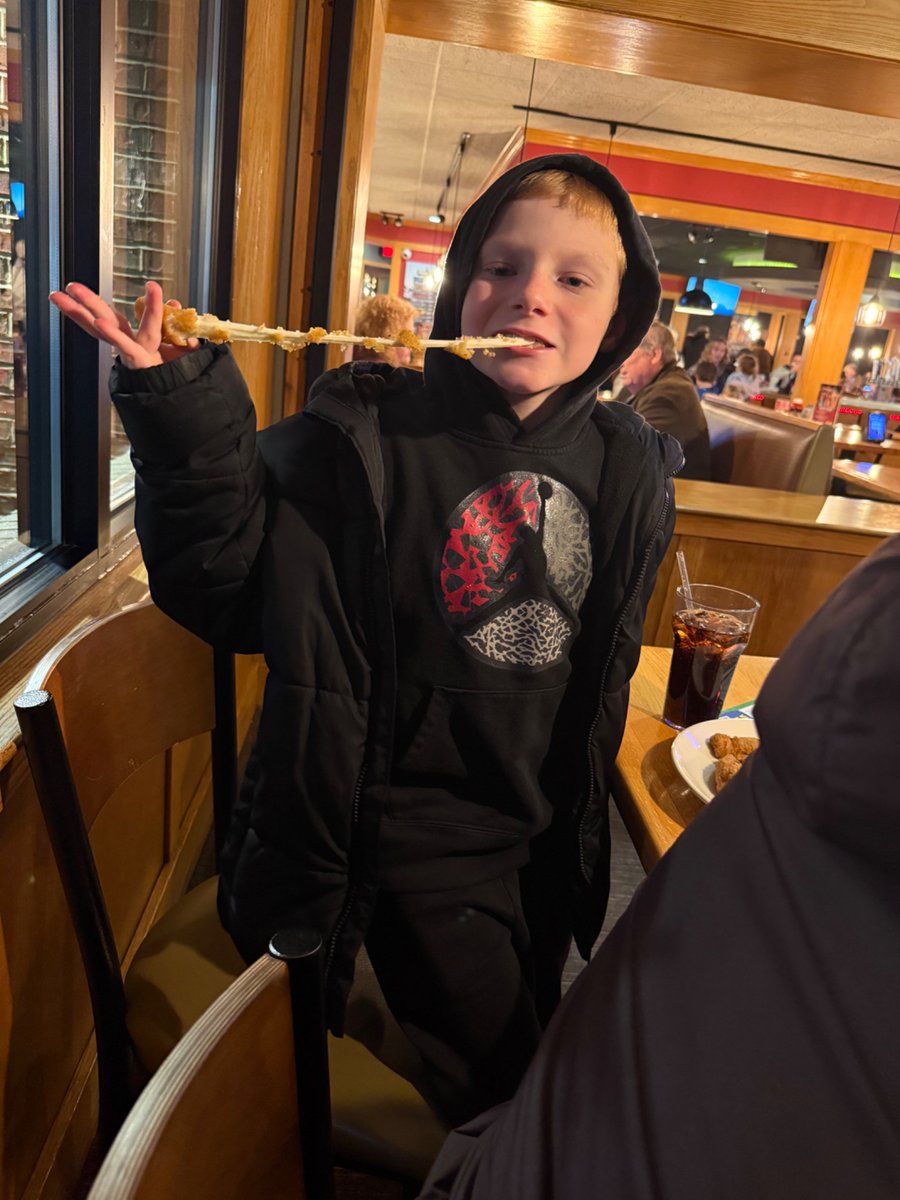 Alan Vanderink tweet media