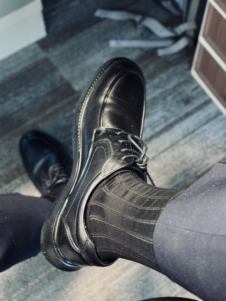 simon_socks tweet media