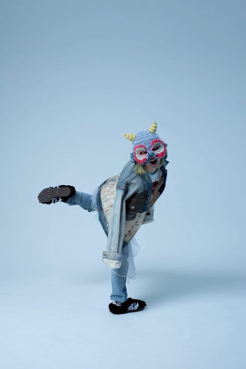 アーティスト写真は撮影はいつもお世話になっている馬場雄介さんに撮っていただきました！

そしてスタイリストとして相澤樹さんにニット制作から携わっていただきました。
新しい顔を作り上げてくれたのはニット作家さんのmelapesca_sugiyamaさんです！

NEWベビドラになりました☺️