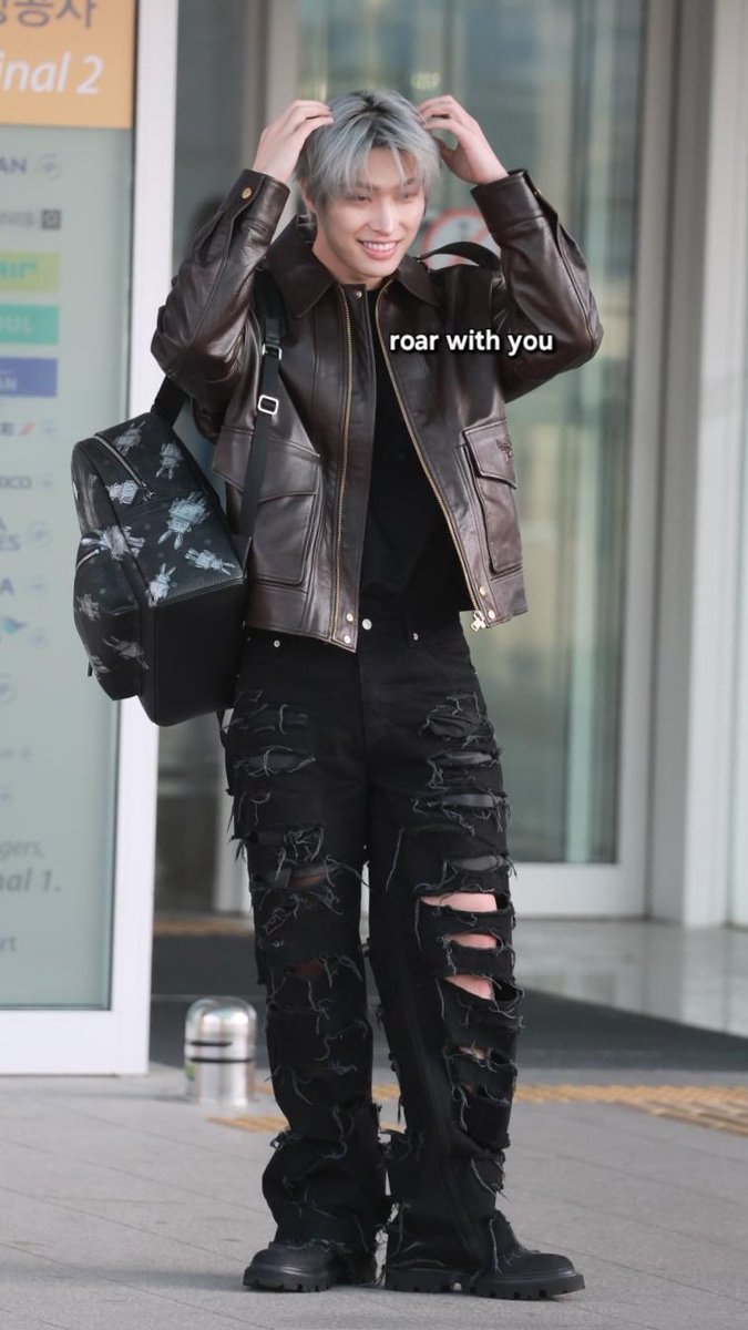 RoarWithYou tweet media