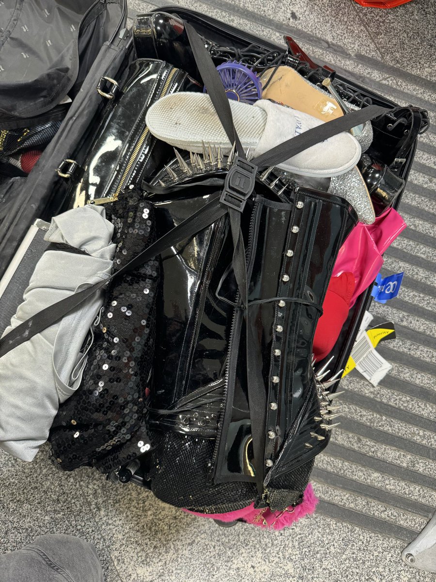 Samantha Ballentines tweet media