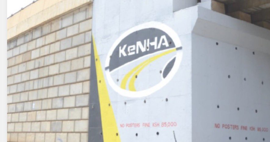 Cofek_Kenya's tweet photo. Thika Superhighway shut down for ONE WEEK at Globe Roundabout. KeNHA drops this now, right before the madness begins. Expect chaos from Kenol to the city. Plan your route or plan to sit in hell.
#ThikaSuperhighway #KeNHA #TrafficAlert https://t.co/sAaeVQJHYQ