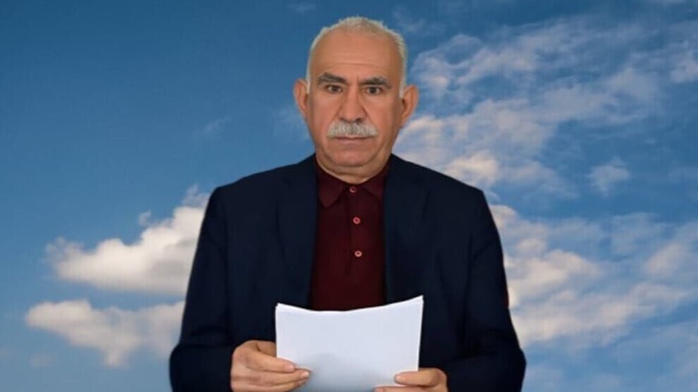 Abdullah Öcalan’dan Salih Müslim için başsağlığı mesajı:

Salih Müslim için Qamişlo’da düzenlenen cenaze törenine gönderilen mesaj şöyle:

“Yoldaş Salih Müslim Bu Dünyadan Geçerken

Sevgili Yoldaş Salih Müslim’in vefat haberini akşam saatlerinde aldım. Sabaha kadar kendisini ve