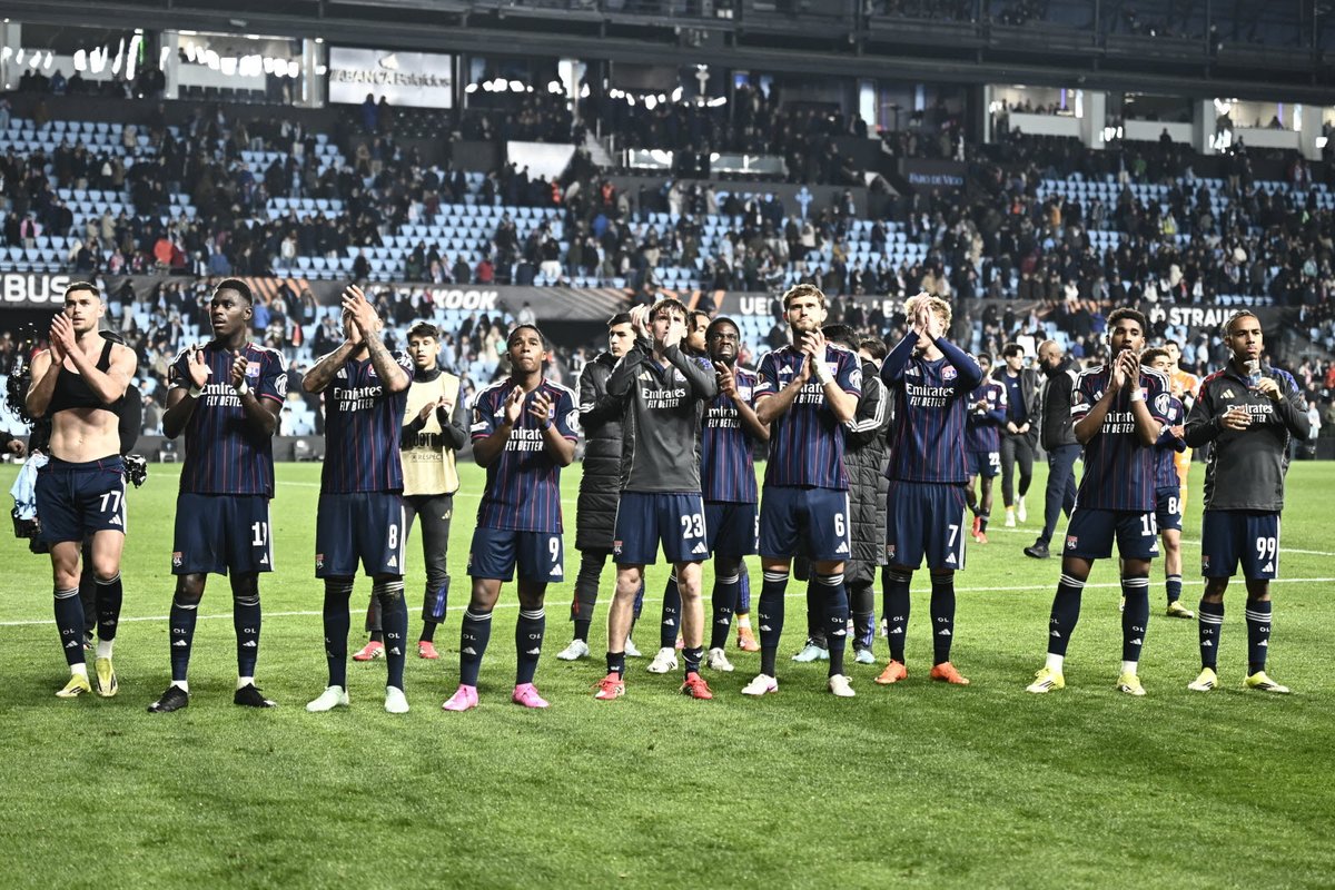 OL__Plus's tweet photo. En images. Des tirs à foison pour #Endrick et une boulette du gardien : l'#OL s'en sort avec un nul à Vigo
#Photos #RCCOL 
(Le Progrès : https://t.co/OoSEqVtSdv) https://t.co/xYaqvuzCSq