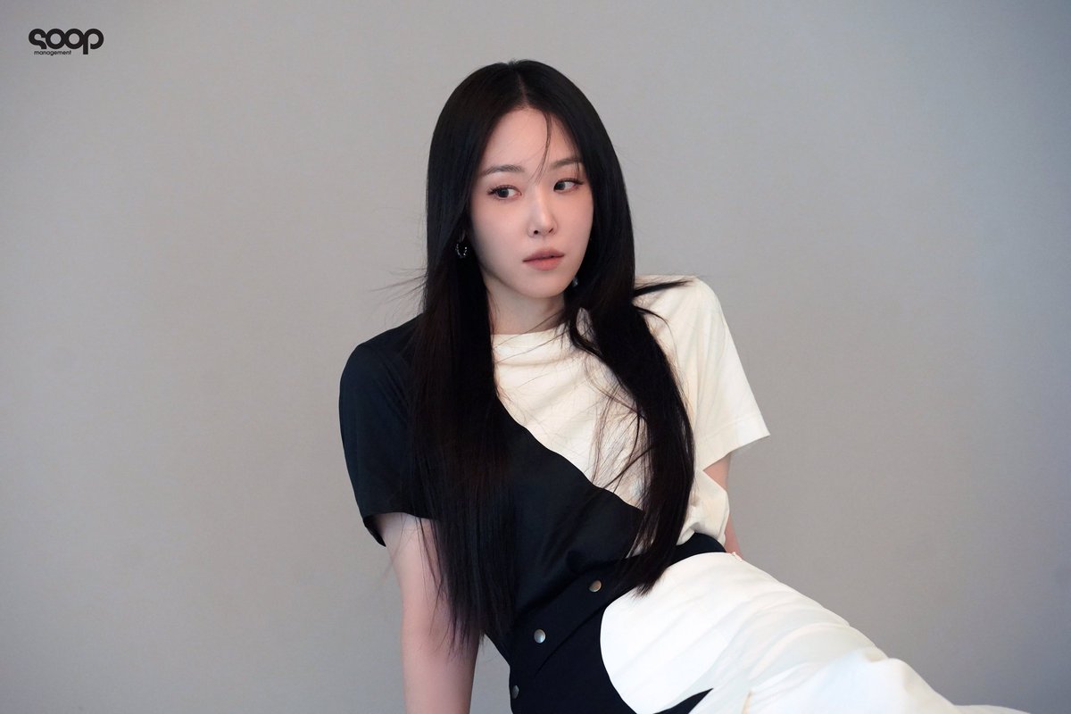 툿 tweet media
