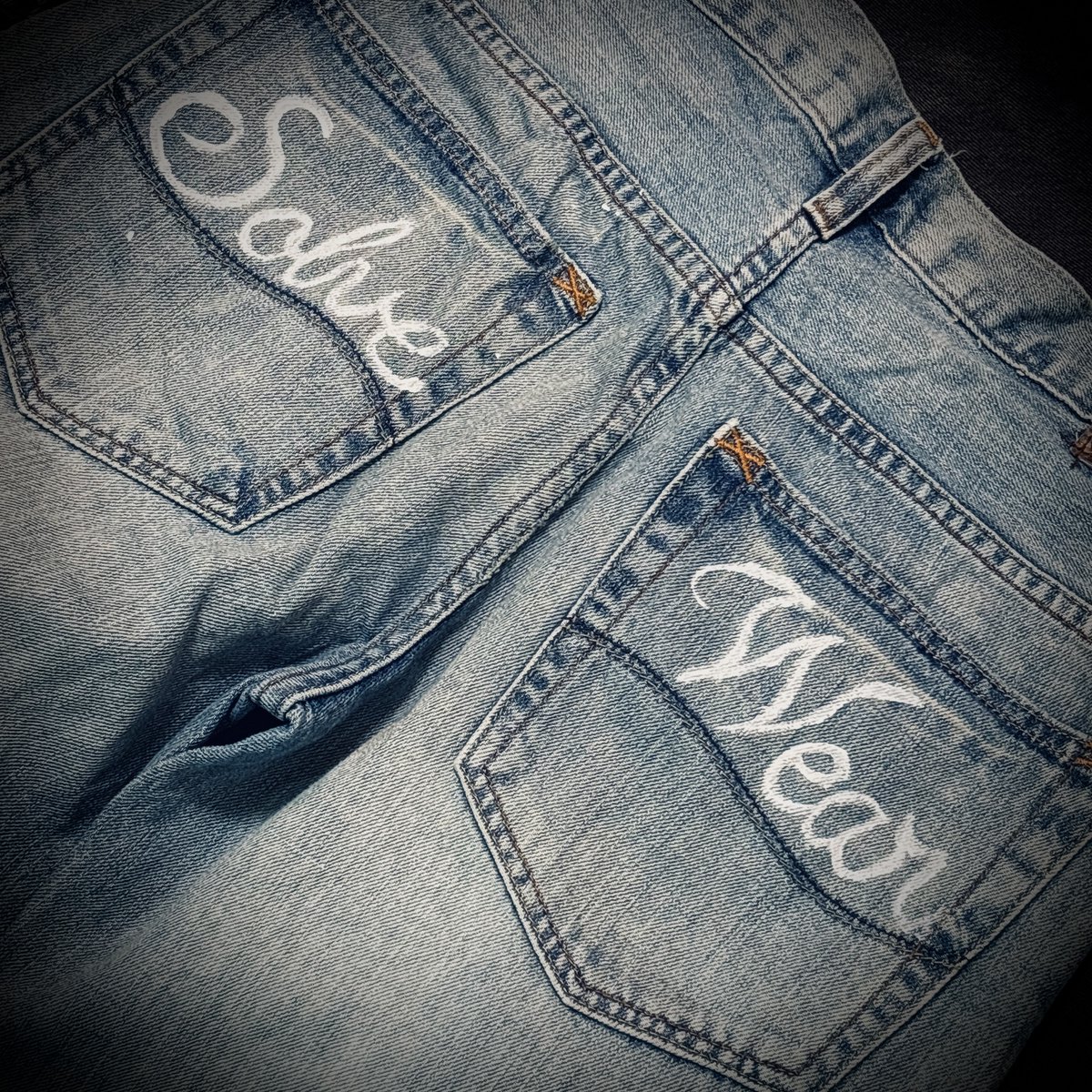 トキキル tweet media