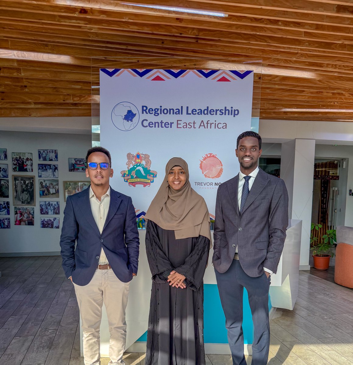 Qaar ka mid ah xubnaha kooxda Alamtara oo magaalada Nairobi u jooga aqoon-kororsi, ayaa booqasho ku tagay xarunta <a href="/rlceastafrica/">RLC East Africa</a>. 

Aqoon-kororsigan ayaa ujeeddadiisu tahay u diyaar garowga fulinta AEIF oo 30 dhalinyaraa lagu bari doono xirfado kala duwan.

#Alamtara <a href="/US2SOMALIA/">U.S. Embassy Mogadishu, Somalia</a>