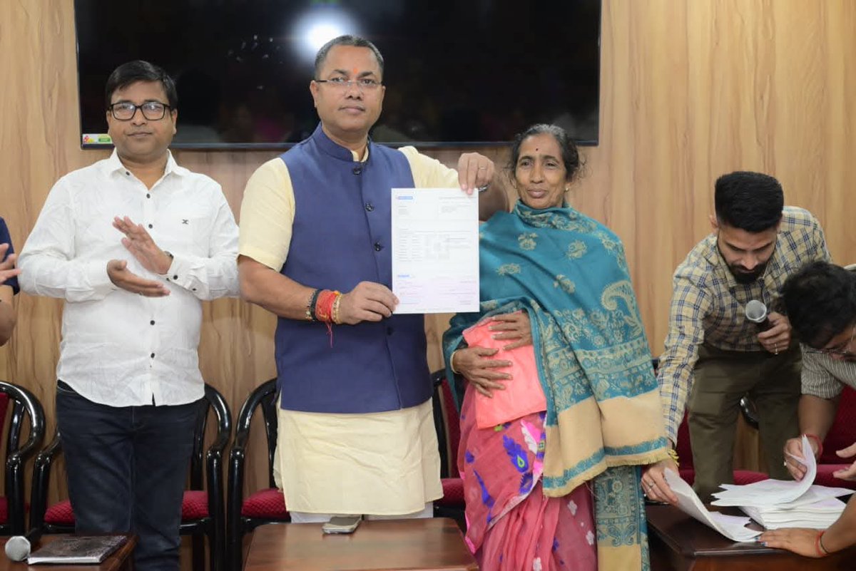 Attended the remaining Cheque Distribution Program of Mukhyamantri Mahila Udyamita Abhiyaan (MMMUA) for beneficiaries of 125 No. Patharkandi LAC at Patharkandi of , Sribhumi.

Wishing all our Nari Shakti of Patharkandi the very best as they step forward towards entrepreneurship